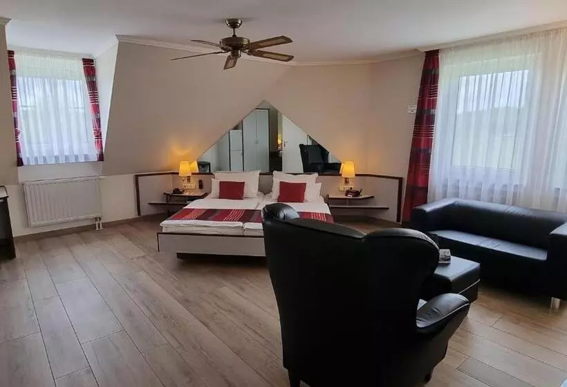 ホテル Rhöner Land Garni Bed & Breakfast