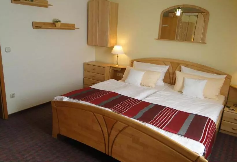 ホテル Rhöner Land Garni Bed & Breakfast