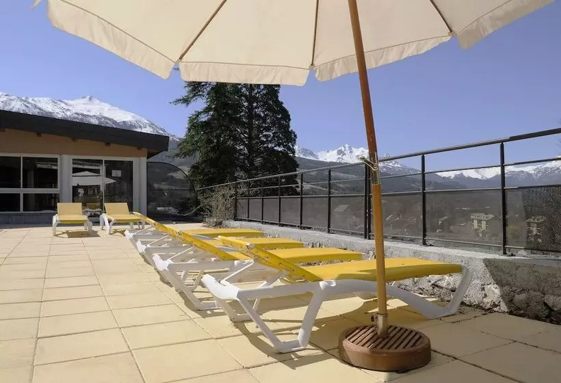 Отель Résidence Château Des Magnans By Nevesol