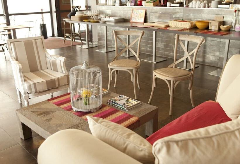 בית מלון כפרי Résidence Château Des Magnans By Nevesol