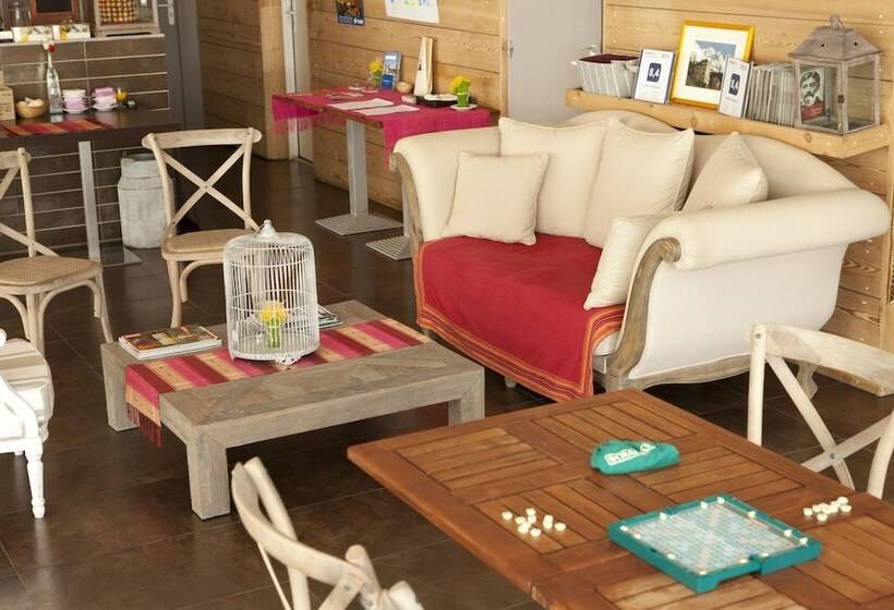 בית מלון כפרי Résidence Château Des Magnans By Nevesol