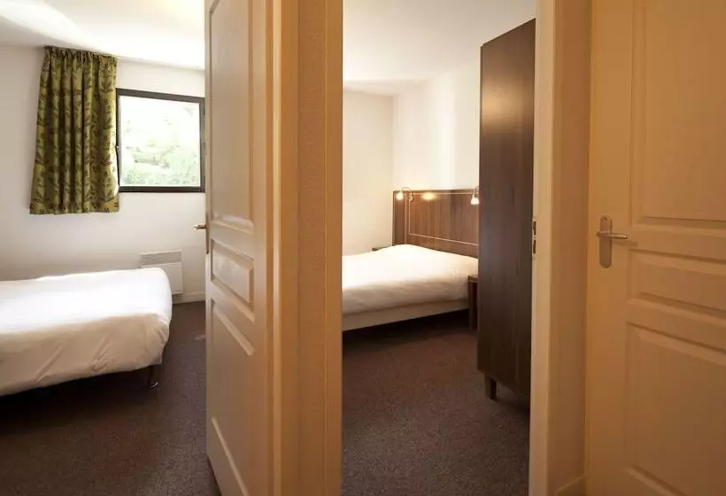 Отель Résidence Château Des Magnans By Nevesol