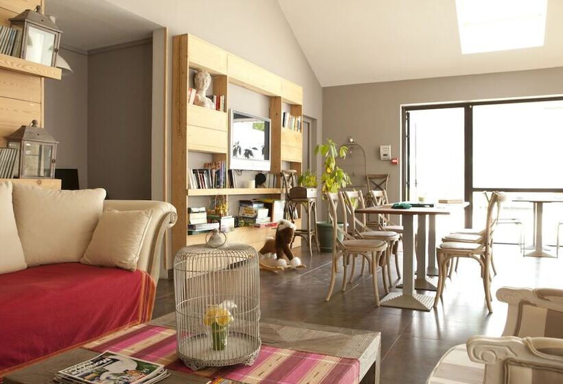 בית מלון כפרי Résidence Château Des Magnans By Nevesol