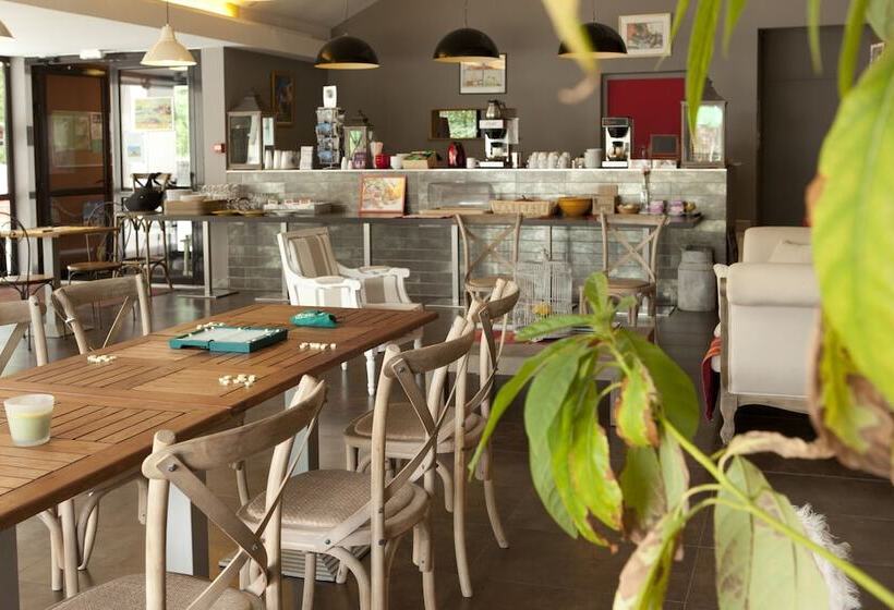 בית מלון כפרי Résidence Château Des Magnans By Nevesol