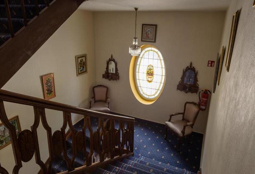 בית מלון כפרי Weisses Haus