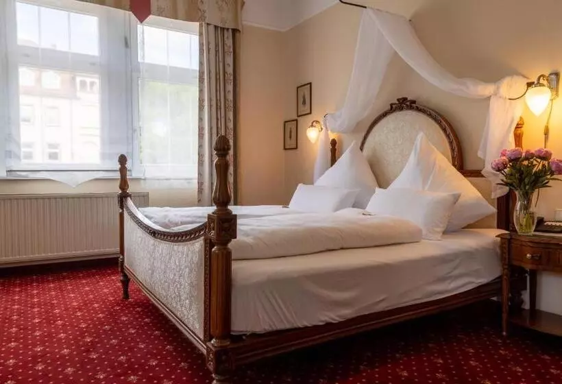 Отель Weisses Haus