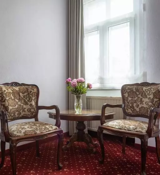 Отель Weisses Haus