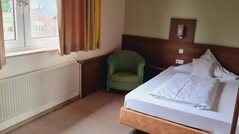 호텔 Zur Erholung & Restaurant Amme's Landhaus