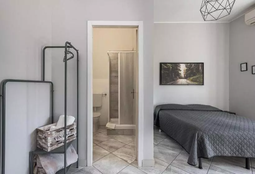 تختخواب و صبحانه Travelershome Ciampino Rooms