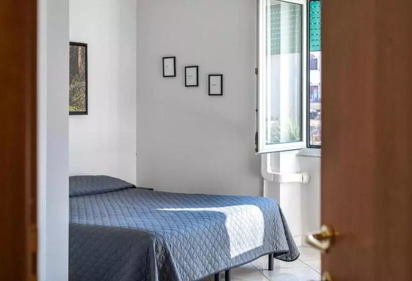 تختخواب و صبحانه Travelershome Ciampino Rooms