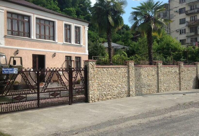 پانسیون Apsua Home