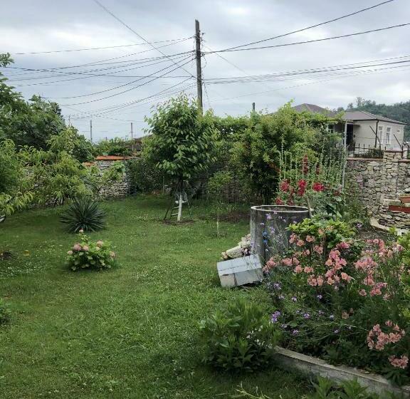 پانسیون Apsua Home