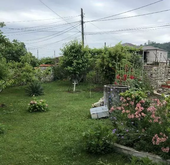پانسیون Apsua Home