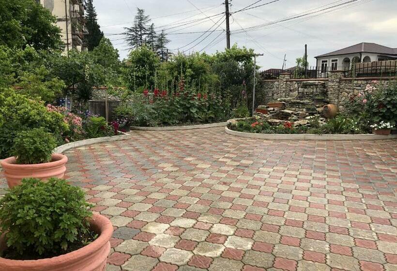 پانسیون Apsua Home