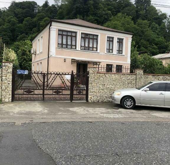 پانسیون Apsua Home