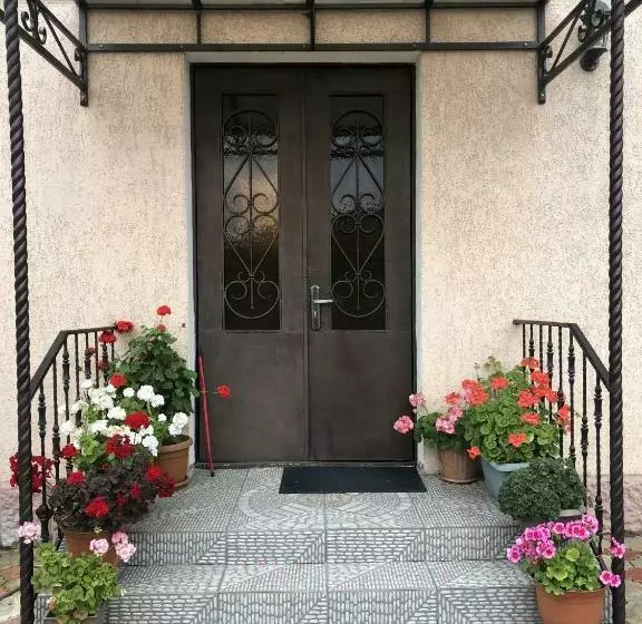 پانسیون Apsua Home