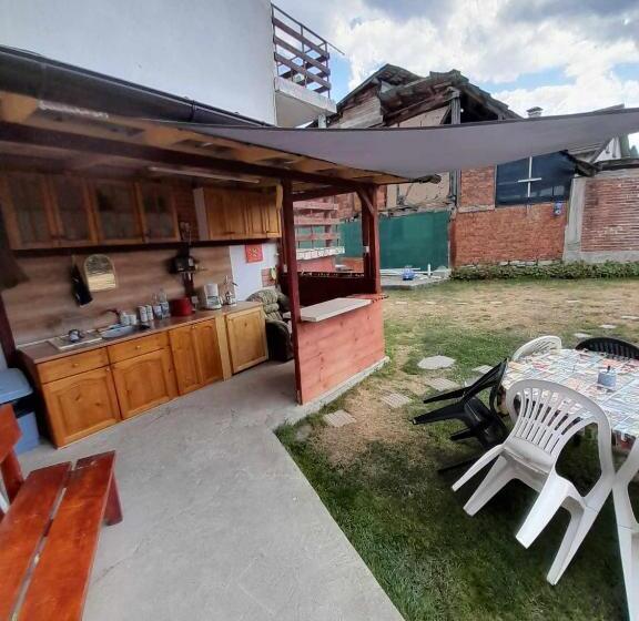 پانسیون Guest House Lorian