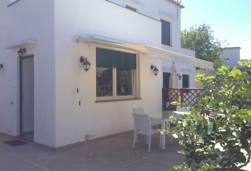 پانسیون Parco Vittoria Holidays House