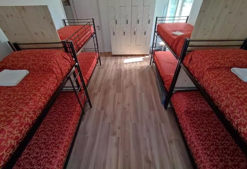 Retkeilymaja Cornizzolo Bed Breakfast