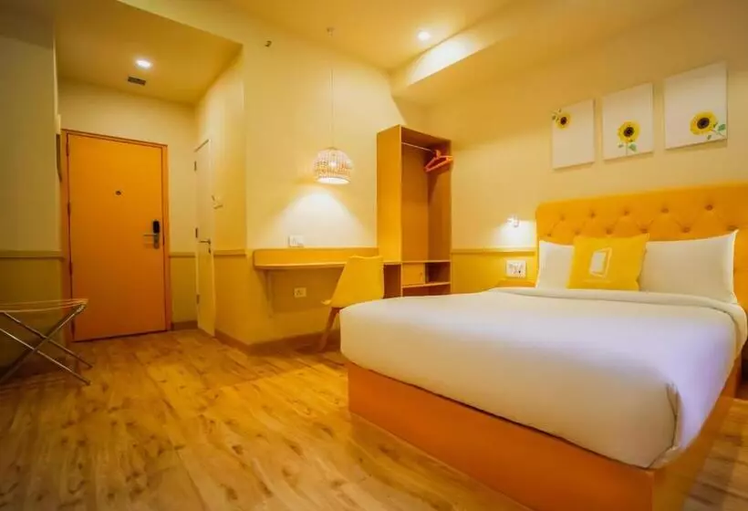 Bloom Hotel   Worli South Mumbai