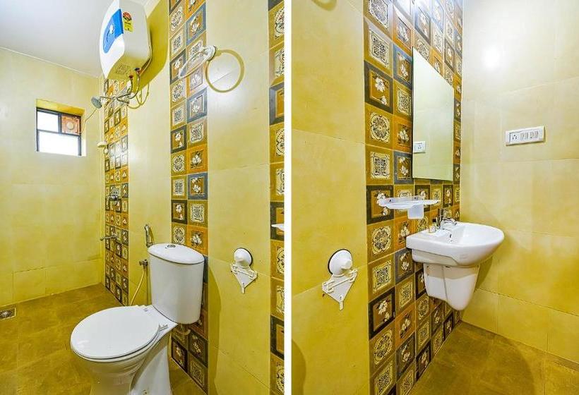 ホテル Fab Mystical Rose Luxury Holiday Homes Calangute