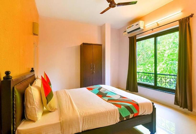 ホテル Fab Mystical Rose Luxury Holiday Homes Calangute