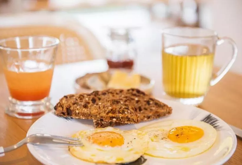 Hotelli Hôtel Sport & Spa, Ile D Ouessant, The Originals Collection