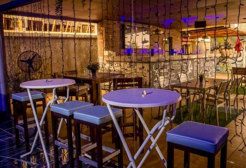 בית מלון כפרי Mainstay Apartment & Suites