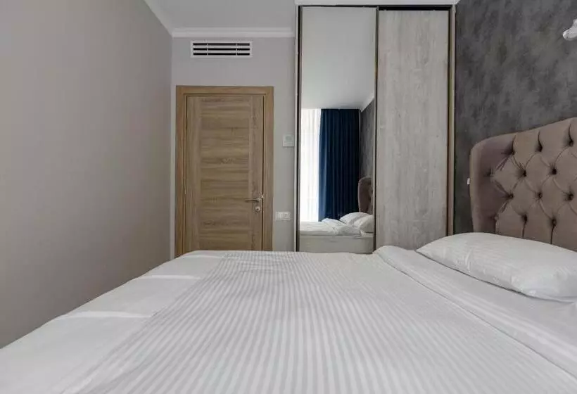 هتل Panorama Kvariati Vip