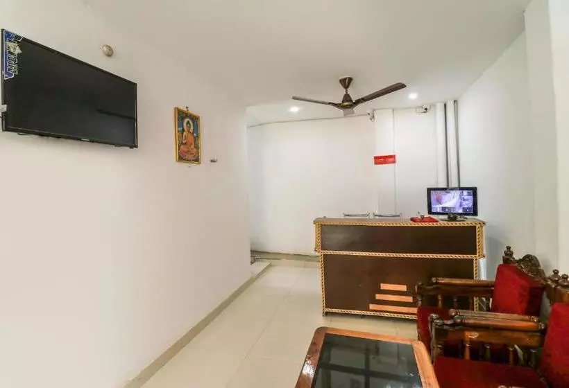 Hotelli Spot On 44295 Sarnath Tourist Guest House