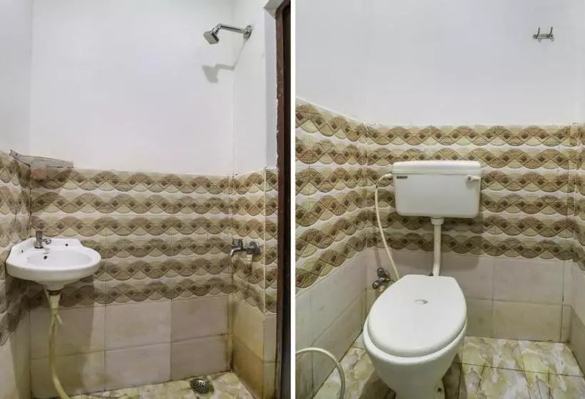 Hotelli Spot On 44295 Sarnath Tourist Guest House