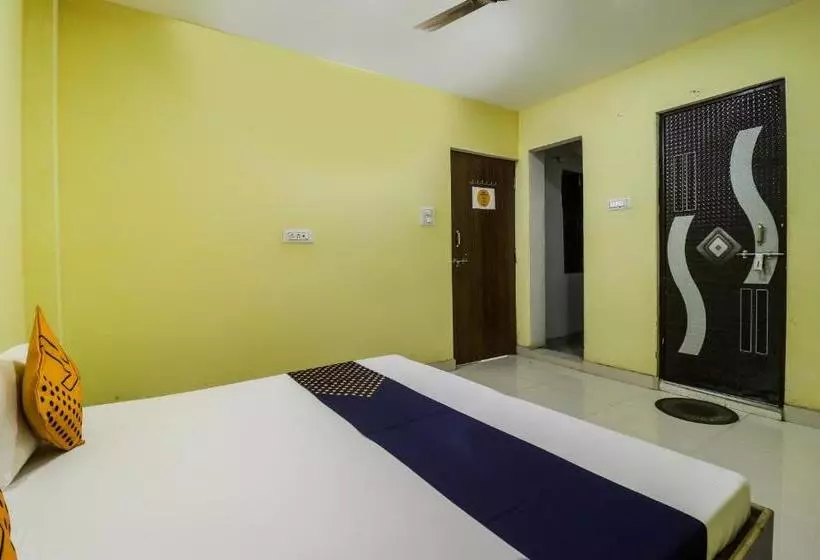 Hotelli Spot On 44295 Sarnath Tourist Guest House