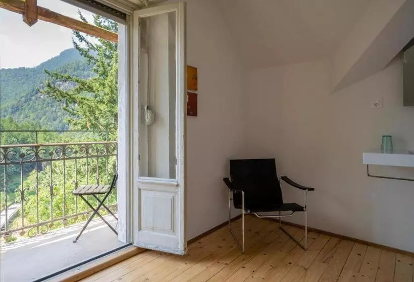 Hotelli Villa Pineta