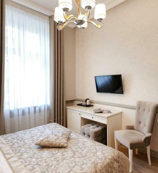 Royal Mini Apart Hotel On Rynok Square