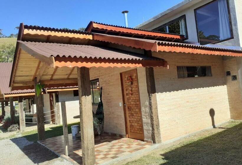 ペンション Chalé Aconchegante Com Hidromassagem