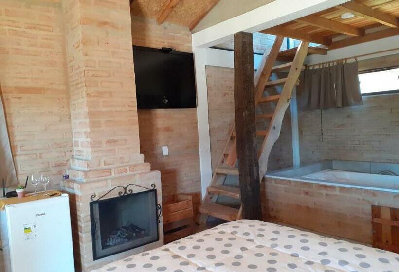 ペンション Chalé Aconchegante Com Hidromassagem