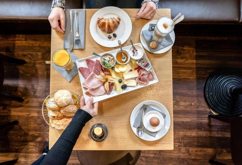 The Staycation By Lehmann Hotels