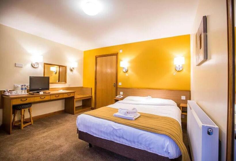 Tollgate Hotel & Leisure