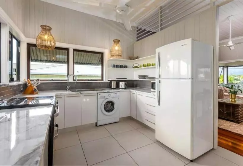 Aamiaismajoitus (B&B) Savannah House