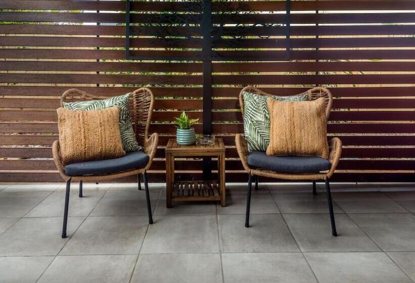 Bed & Breakfast Savannah House