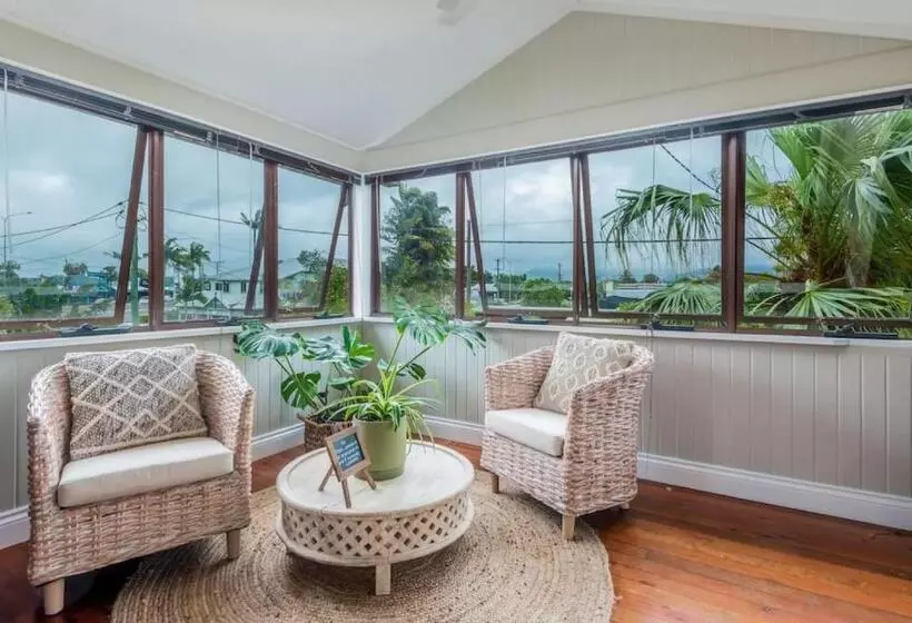 Aamiaismajoitus (B&B) Savannah House