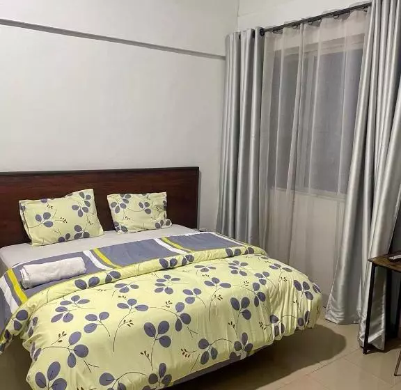 Aamiaismajoitus (B&B) Van Der Salle   Flovan Plaza