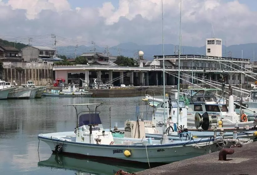 Hostel 東風ノ家（kochi No Ya）
