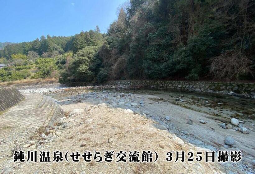 Hotell リバーサイド