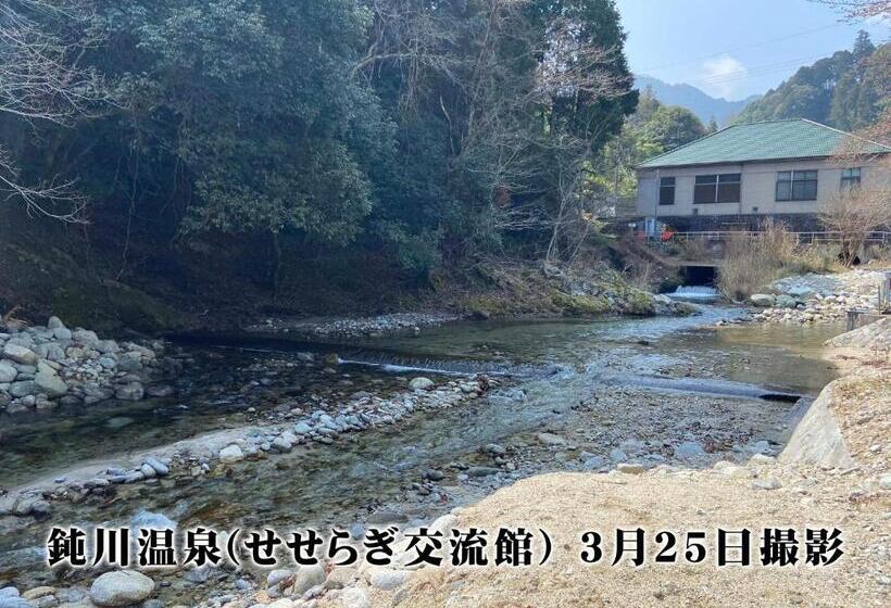 Hotell リバーサイド