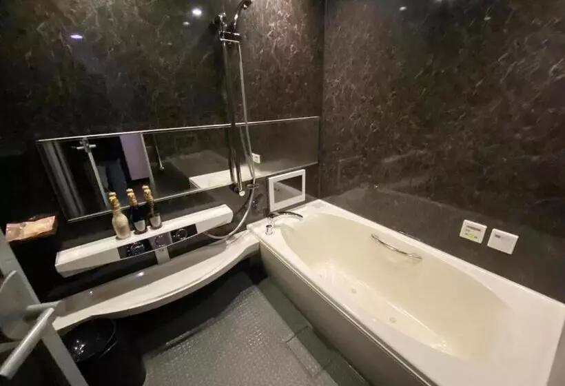 Hotelli リバーサイド