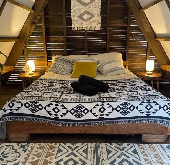 هتل La Bohème Boutique Glamping