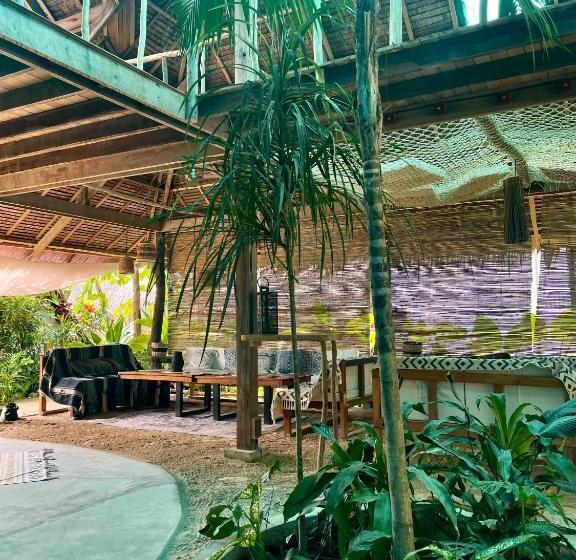 هتل La Bohème Boutique Glamping