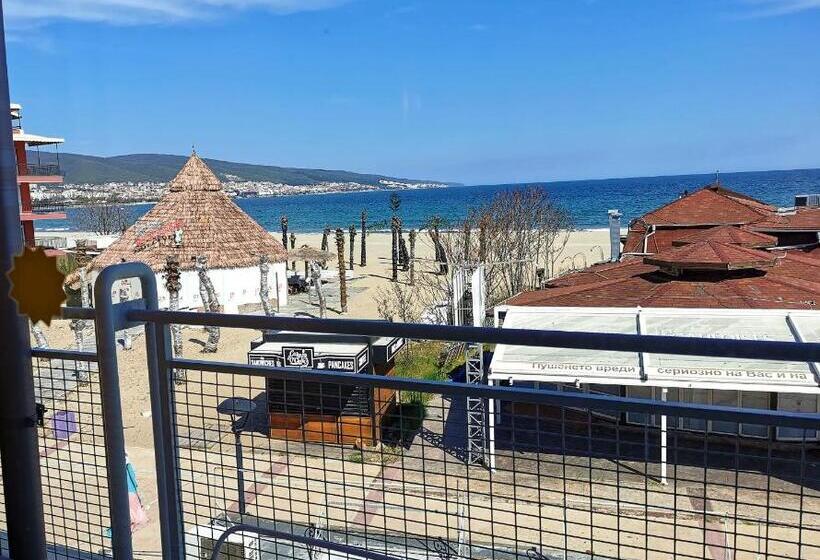 בית מלון כפרי Largo Beach