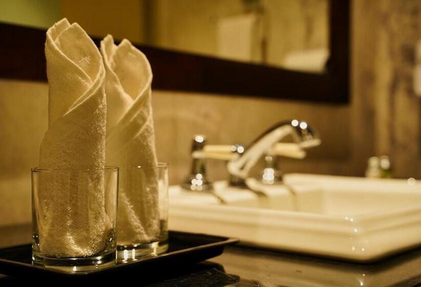 Szálloda Sahdev Bagh